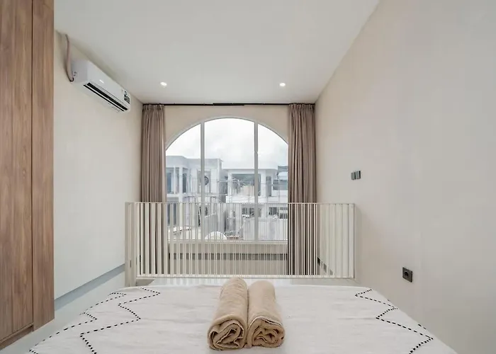 Modern Loft Private Pool Near Balangan Holiday home