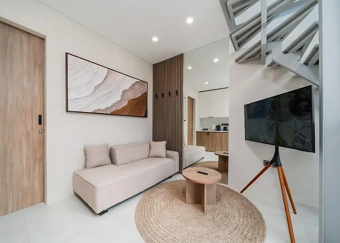 Modern Loft Private Pool Near Balangan Holiday home *
