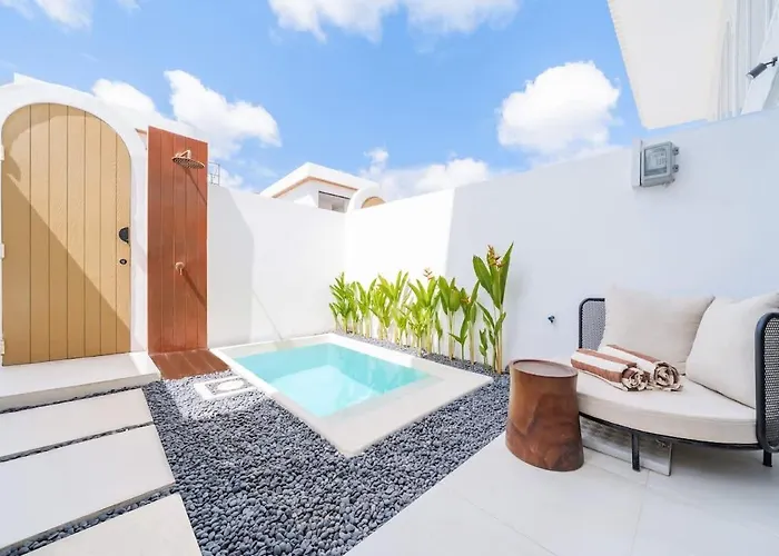 Modern Loft Private Pool Near Balangan Holiday home *